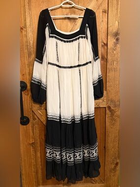 Anthropologie Black & White Embroidered Boho Maxi Dress Size Small